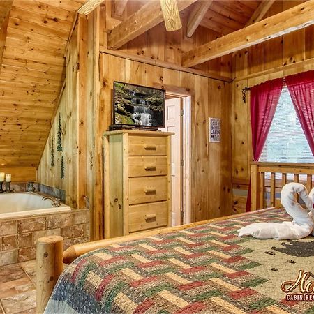 Cozy Mountain Hideaway Villa Gatlinburg Luaran gambar